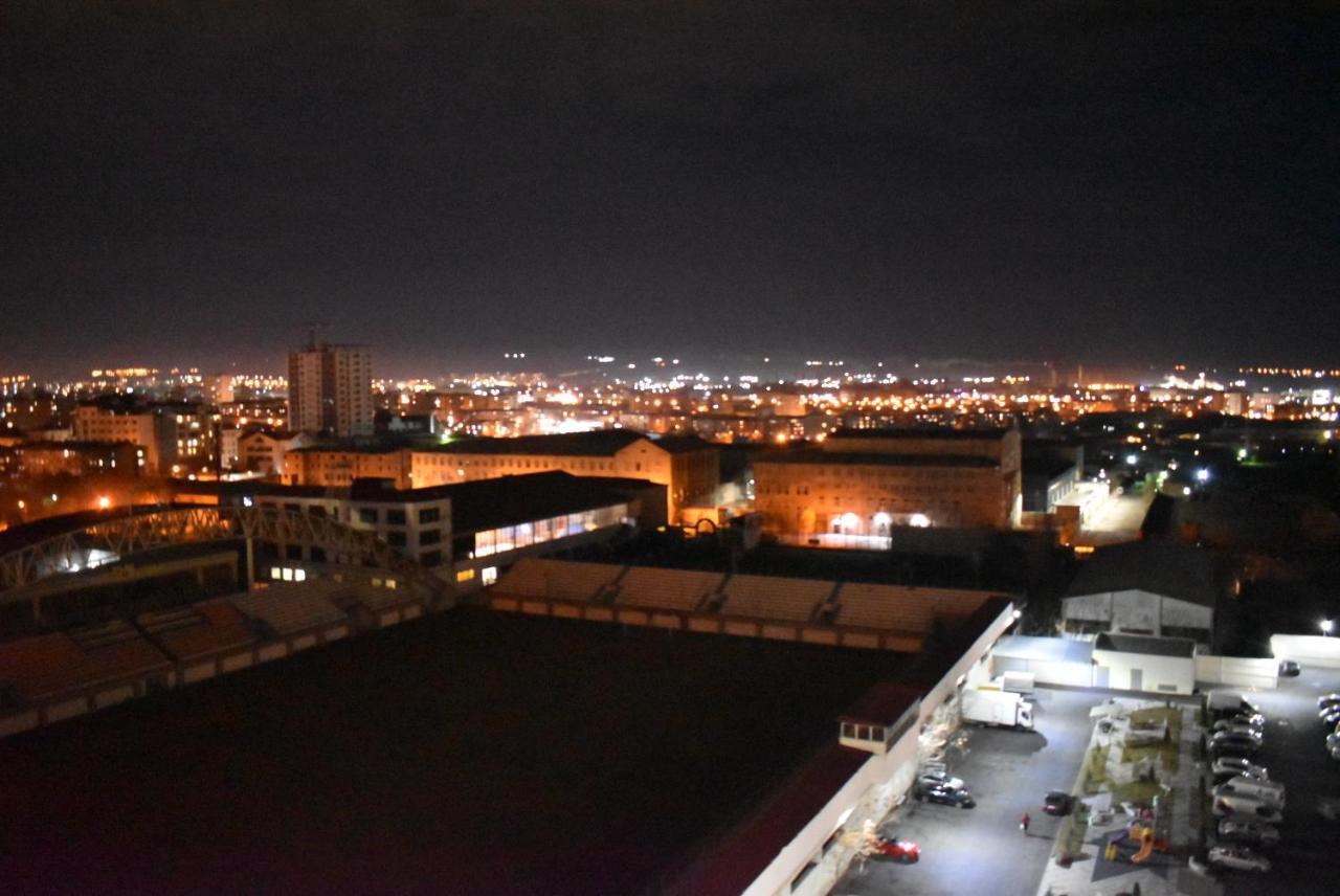 Loft Apartment In Erivan Dış mekan fotoğraf